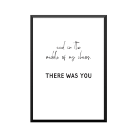 Plakat: 'and in the middle...